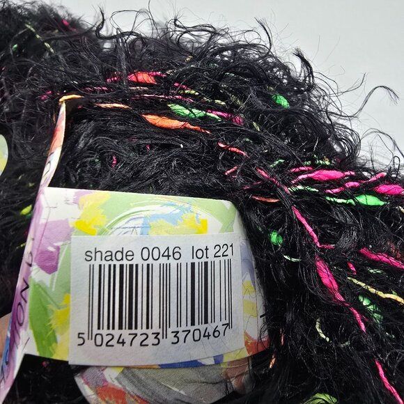 Sirdar Gigi Designer Knits Black Eyelash Yarn 50g 100% Nylon Lot of 5 - Picture 4 of 6